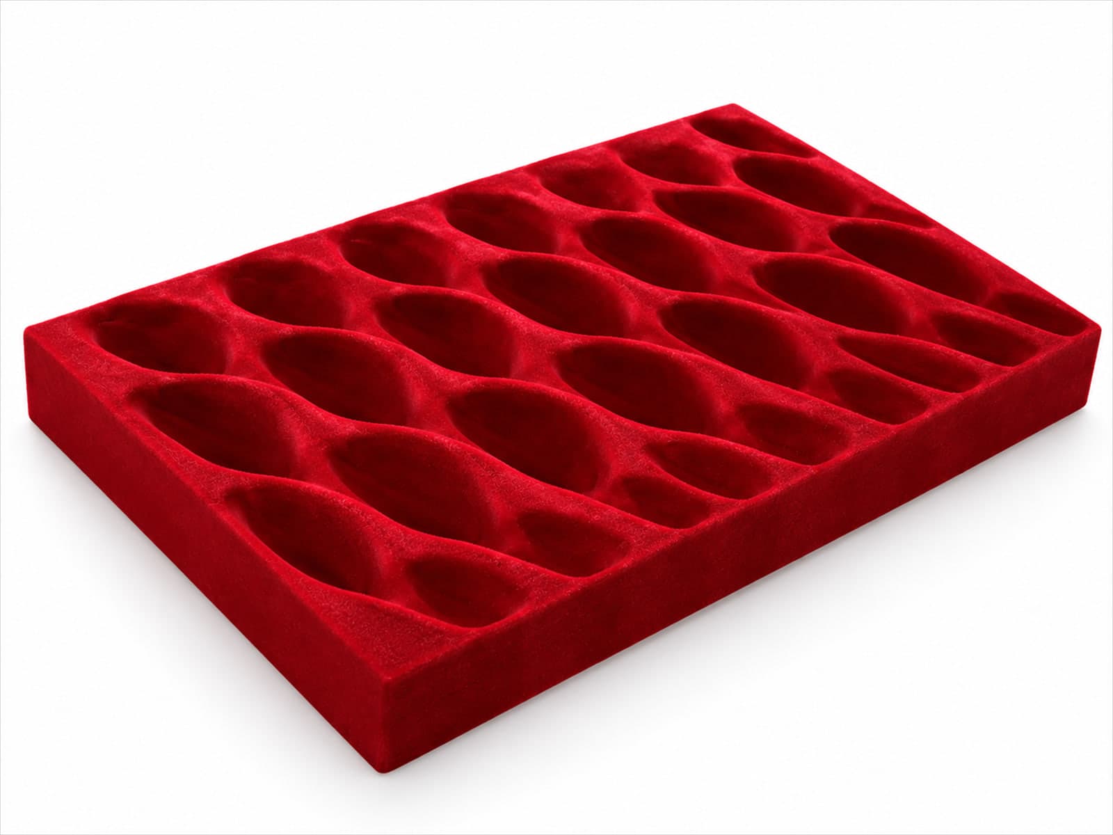 Peça sob medida em veludo vermelho com cavidades, sobre fundo branco